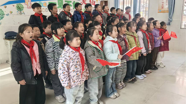 緬懷先烈志 唱響愛國情——江蘇省徐州市銅山區(qū)房村鎮(zhèn)中心小學(xué)關(guān)工委舉辦紀(jì)念“一二九暨國家公祭日”紅歌合唱比賽