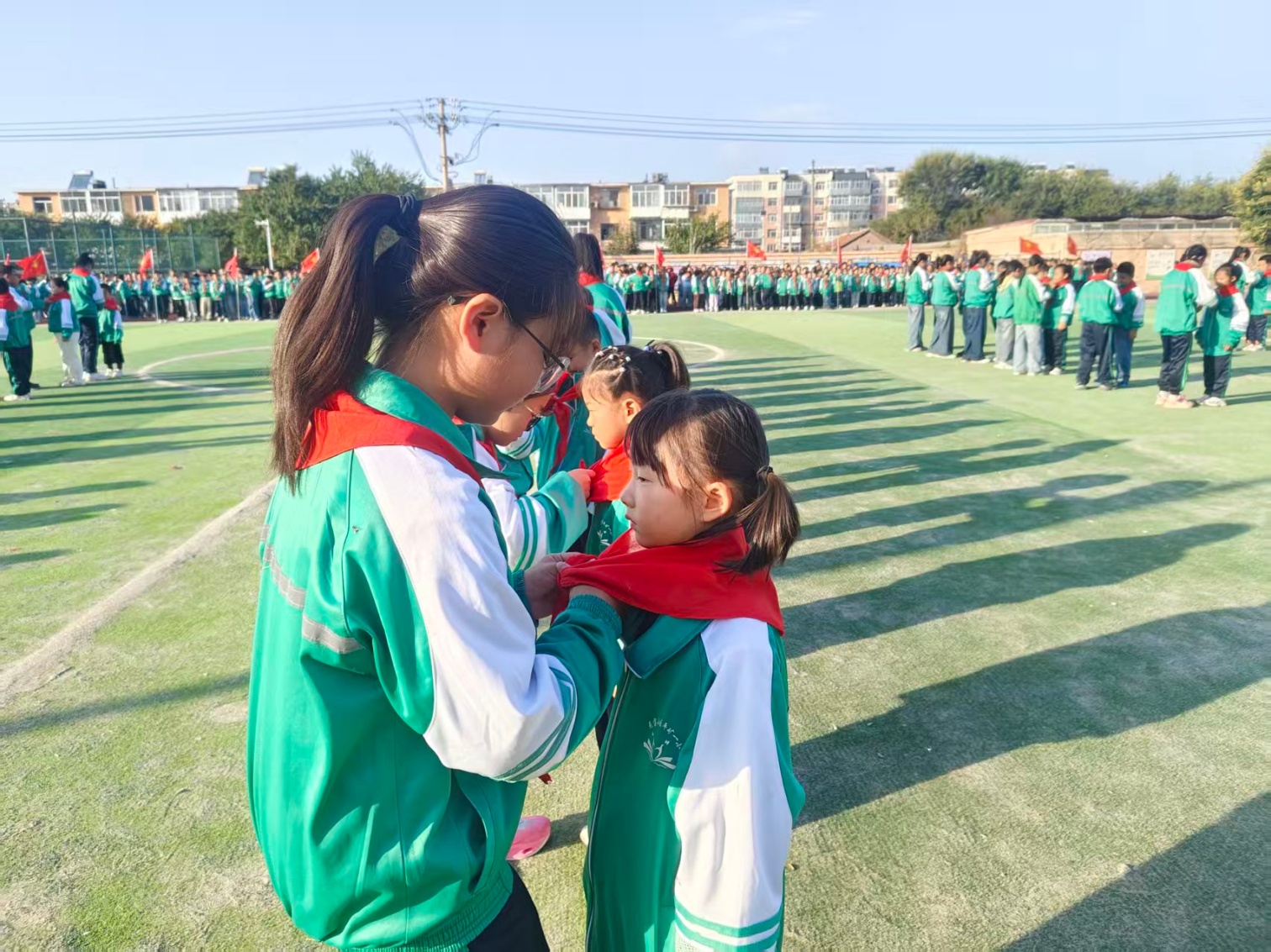 強(qiáng)國(guó)復(fù)興有我，爭(zhēng)當(dāng)新時(shí)代好少年——內(nèi)蒙古自治區(qū)赤峰市元寶山區(qū)平礦一小關(guān)工委開展建隊(duì)日入隊(duì)活動(dòng)