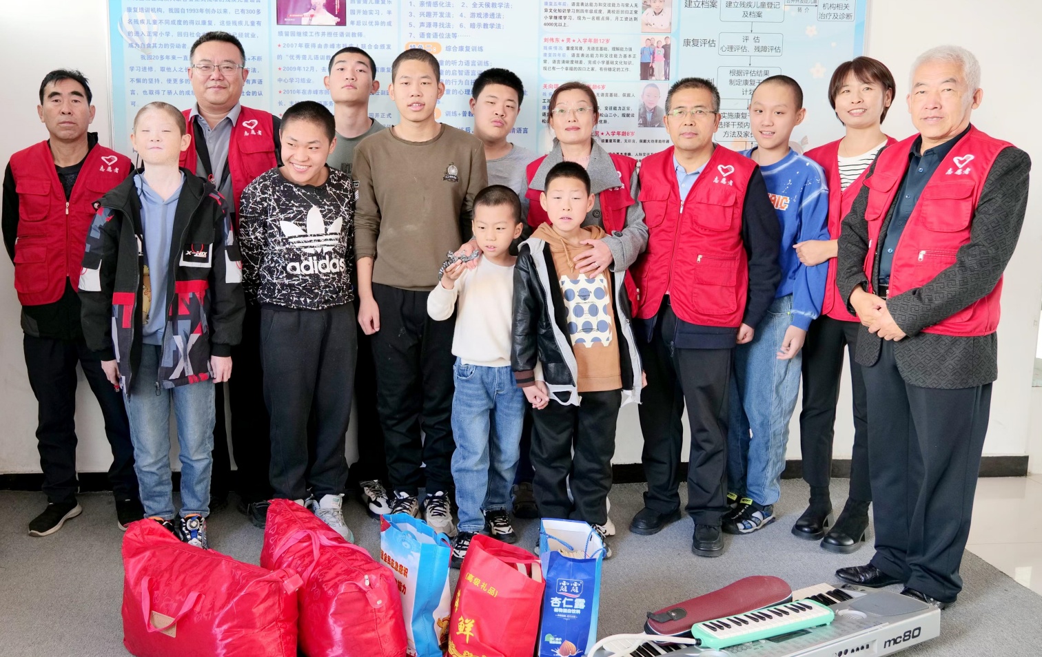 公益續(xù)航 溫暖定格——內(nèi)蒙古自治區(qū)赤峰市元寶山區(qū)草原藍(lán)哈達(dá)敬老助殘協(xié)會關(guān)工委2025年度十佳新事盤點(diǎn)