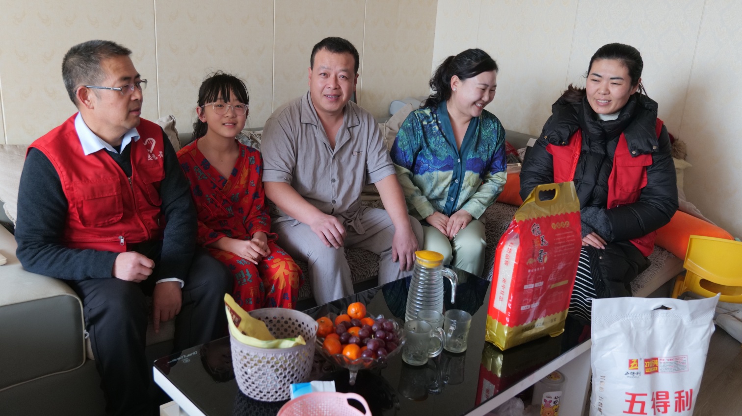 暖冬傳愛不缺位 藍哈達情暖雛燕心——內(nèi)蒙古自治區(qū)赤峰市元寶山區(qū)草原蘭哈達協(xié)會關(guān)工委慰問困境兒童