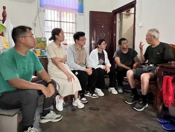 合肥市廬江縣泥河鎮(zhèn)關(guān)工委和退役軍人服務(wù)站組織青年干部開展革命教育活動(dòng)