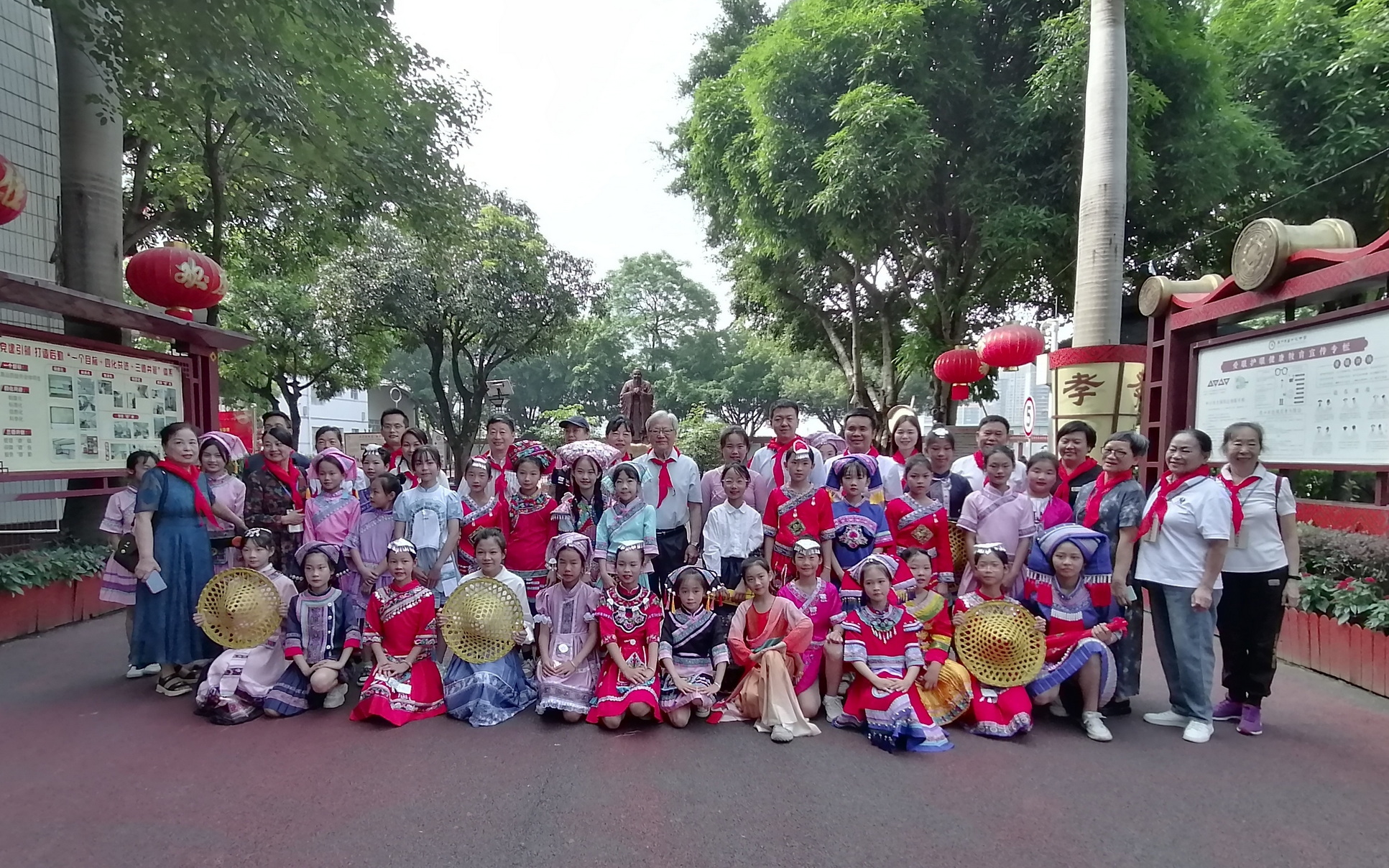 廣西壯族自治區(qū)南寧市關(guān)工委舉辦“老少牽手·情暖童心”慶“六一”主題活動(dòng)