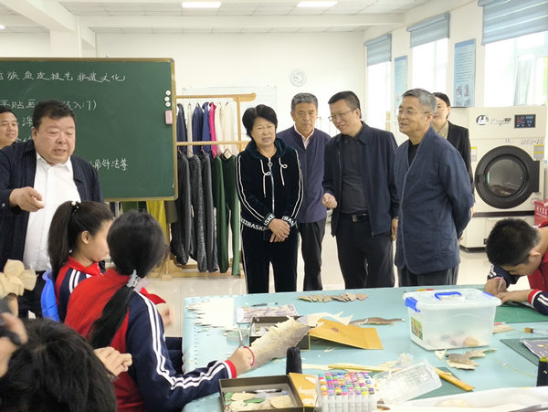 黑龍江省佳木斯市關(guān)工委開展慰問特殊兒童活動(dòng)