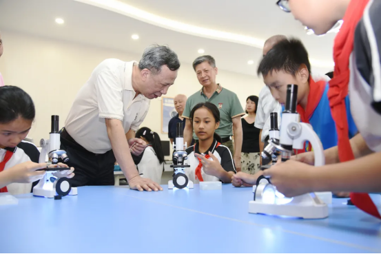 廣東省關(guān)工委主任林木聲到佛山調(diào)研指導(dǎo)關(guān)心下一代工作