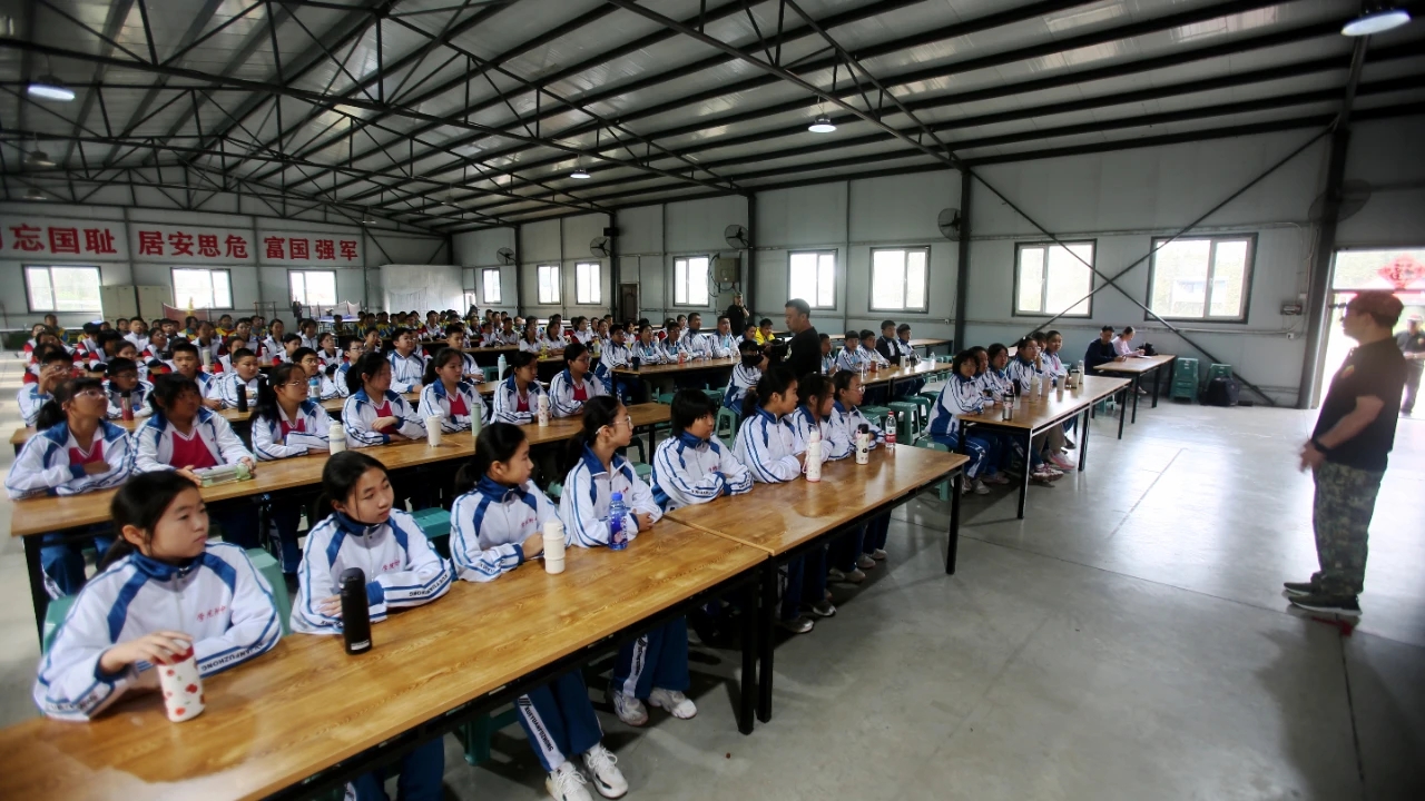 遼寧省撫順市關(guān)工委聯(lián)合相關(guān)部門舉辦國(guó)防教育公益研學(xué)體驗(yàn)活動(dòng)