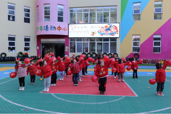 四川省涼山州鹽源縣幼兒園關(guān)工委開展“傳承文明，臘八話粥”主題活動