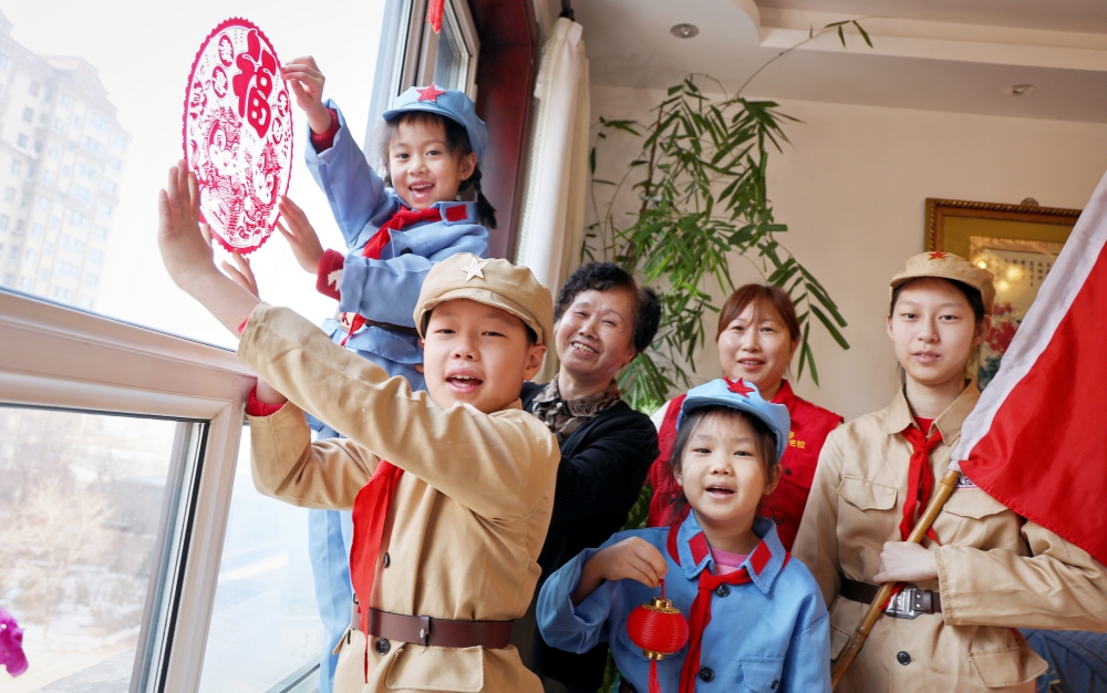 新春慰問老英雄 佳節(jié)情暖烈屬心——黑龍江省牡丹江市墨林藝術(shù)學(xué)校關(guān)工委聯(lián)合東安區(qū)退役軍人事務(wù)局開展春節(jié)慰問活動(dòng)