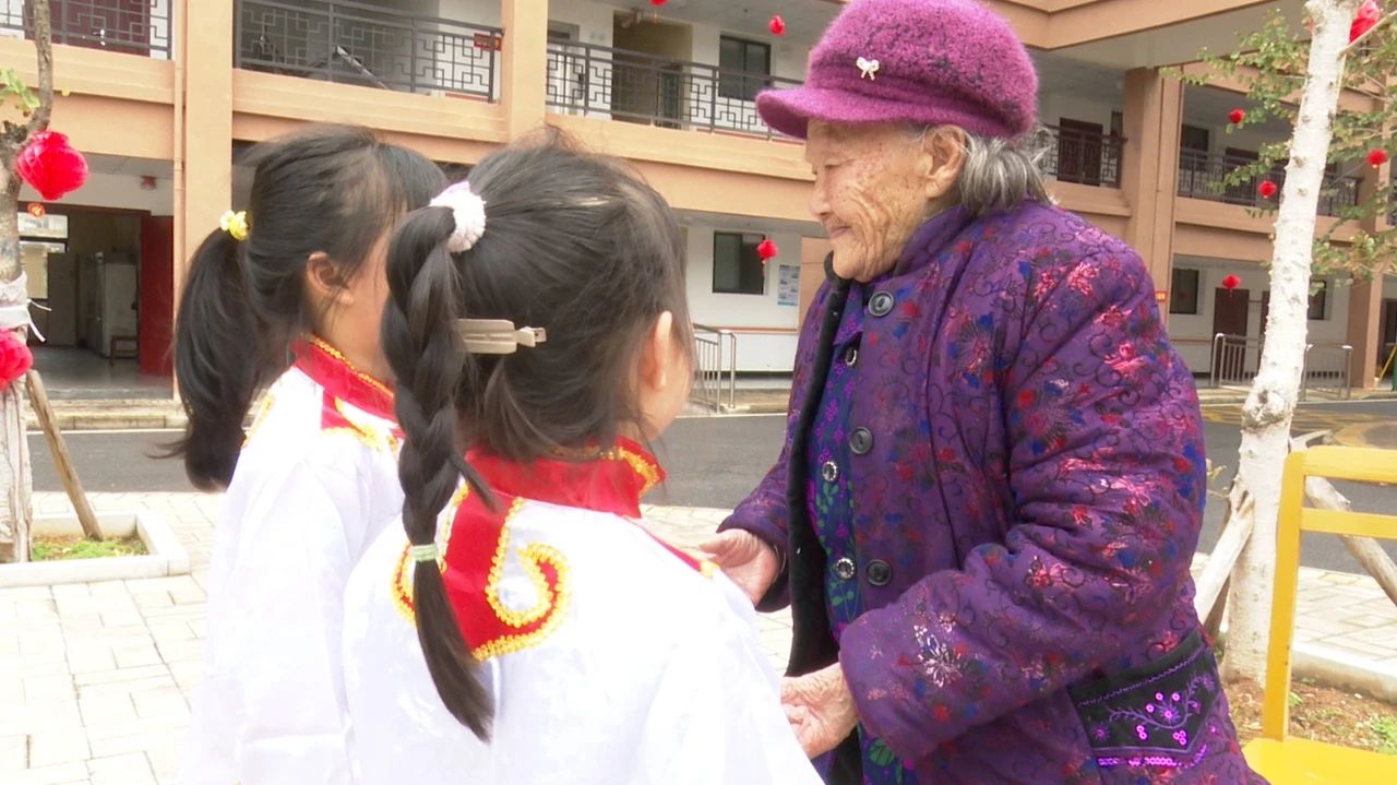 贛州市于都縣開展學(xué)雷鋒活動(dòng)