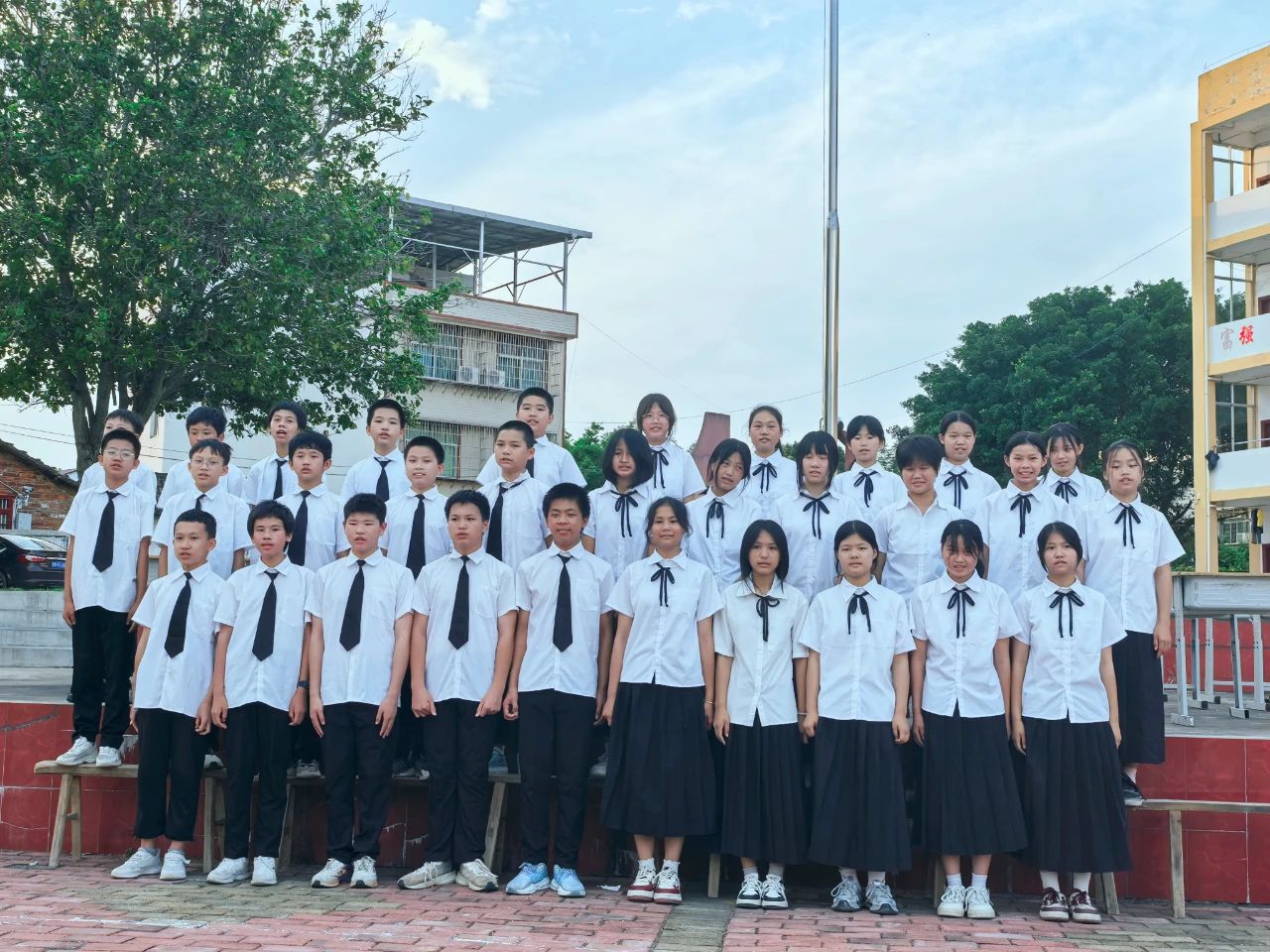 江西省贛州市于都縣大塘初中關(guān)工委：舉辦“校園歌聲飄”班級合唱展演活動