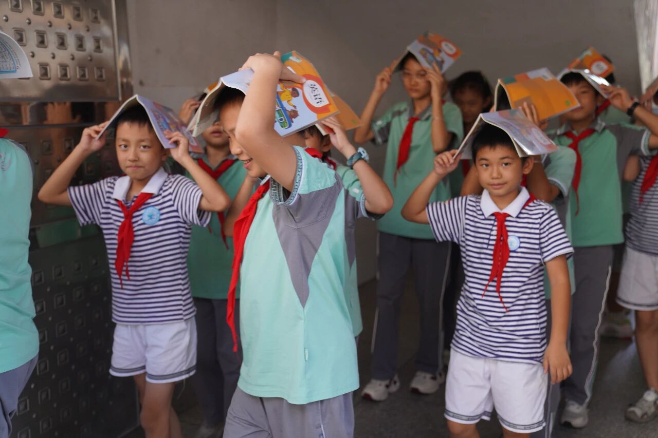 江西省贛州市于都縣各中小學(xué)關(guān)工委開展“九一八”愛國主義教育活動