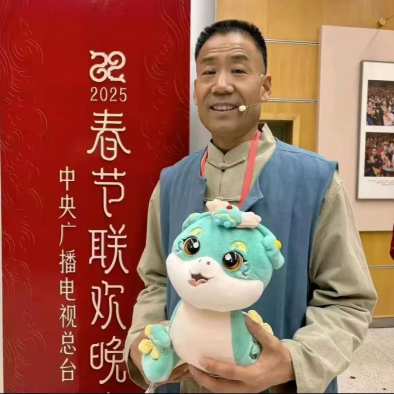 江蘇省徐州市銅山區(qū)柳泉鎮(zhèn)北村關(guān)工委副主任“農(nóng)民歌手”劉廣局登上央視春晚