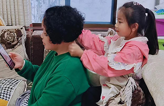 學(xué)英雄，巾幗有愛 ——江蘇省徐州市銅山區(qū)棠張實小海棠校區(qū)開展慶?！叭恕眿D女節(jié)感恩教育主題活動