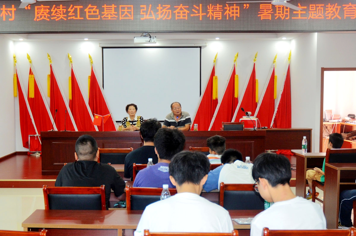 銀發(fā)映初心！高溫下的關(guān)工宣講人用赤誠傳遞紅色力量