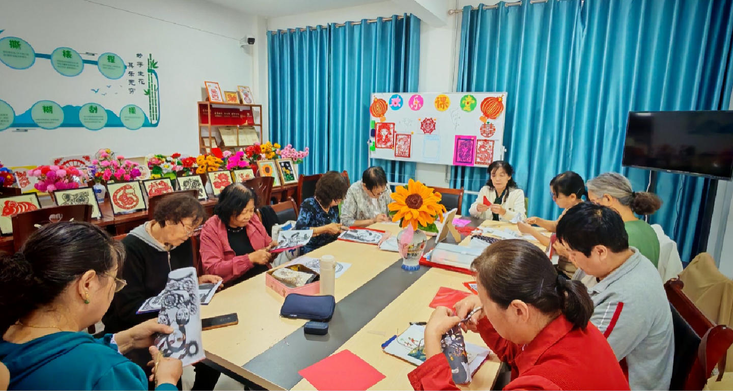 甘肅省平?jīng)鍪袥艽h關(guān)工委：“呂秀英非遺文化傳承工作室” 成立