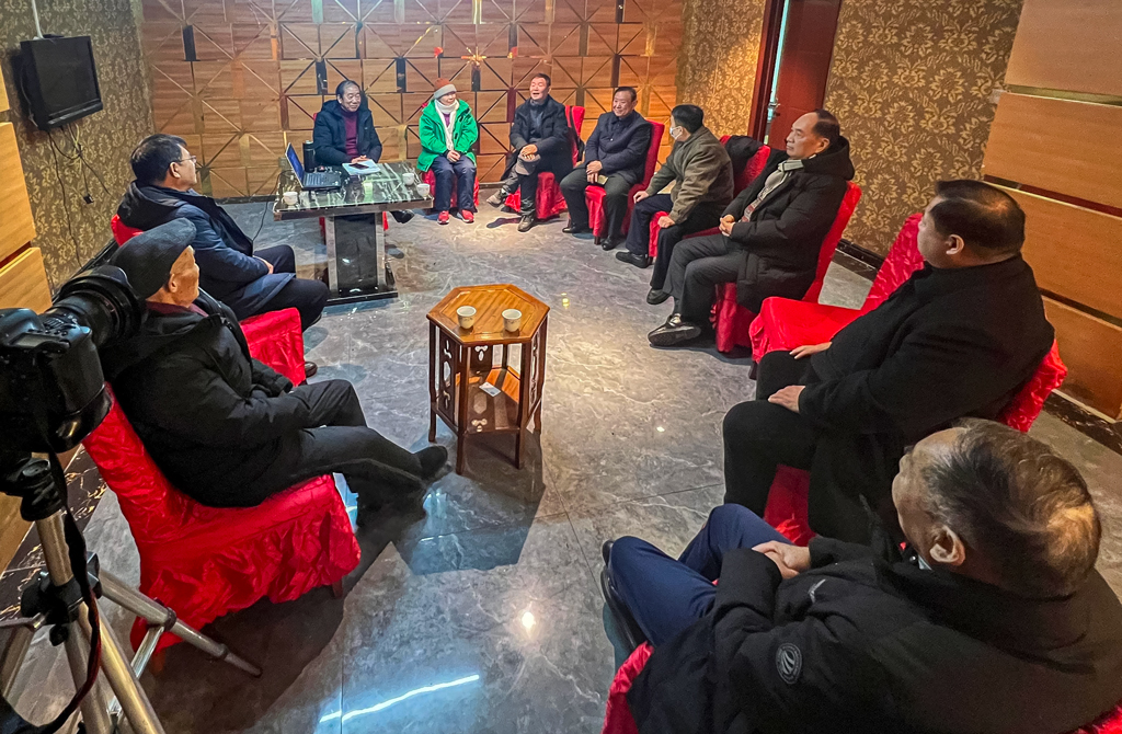 1705397295127665.jpg 阜陽《紅色故事宣講團》召開年終總結(jié)研討會1.jpg