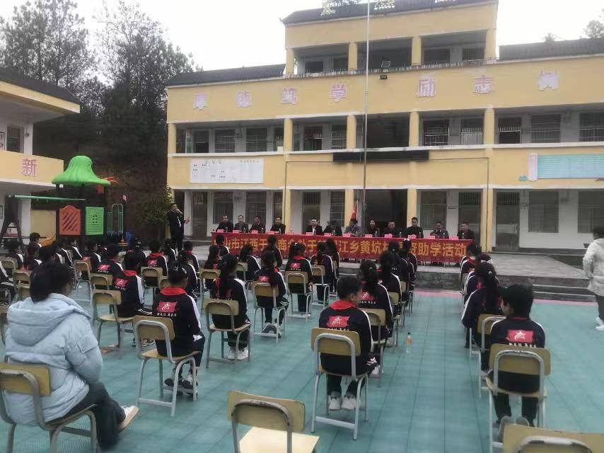 1705411250734848.jpg 2.jpg