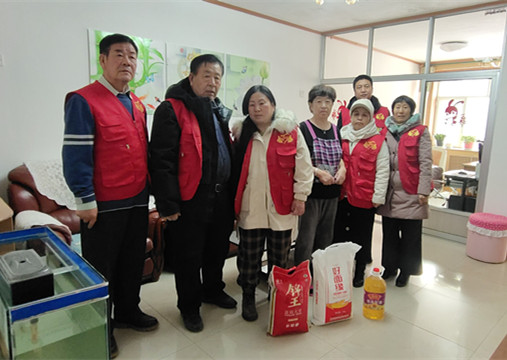 1706749358637202.jpg 元寶山區(qū)星海社區(qū)關(guān)工委新春慰問殘疾人活動照片8_副本.jpg