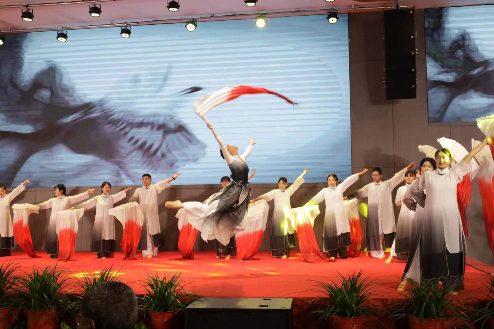 1715170437941081.jpg 910b454c5d855605b575aee767dbffe.jpg