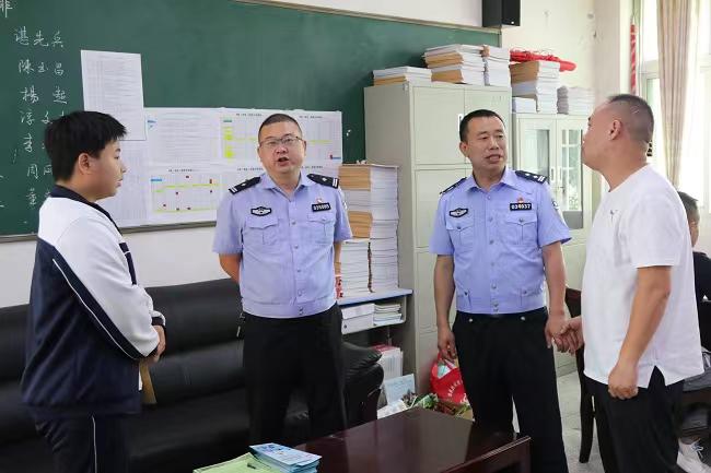 1716970725273260.jpg aae7de7ad1b017eeef9780986cd4087.jpg