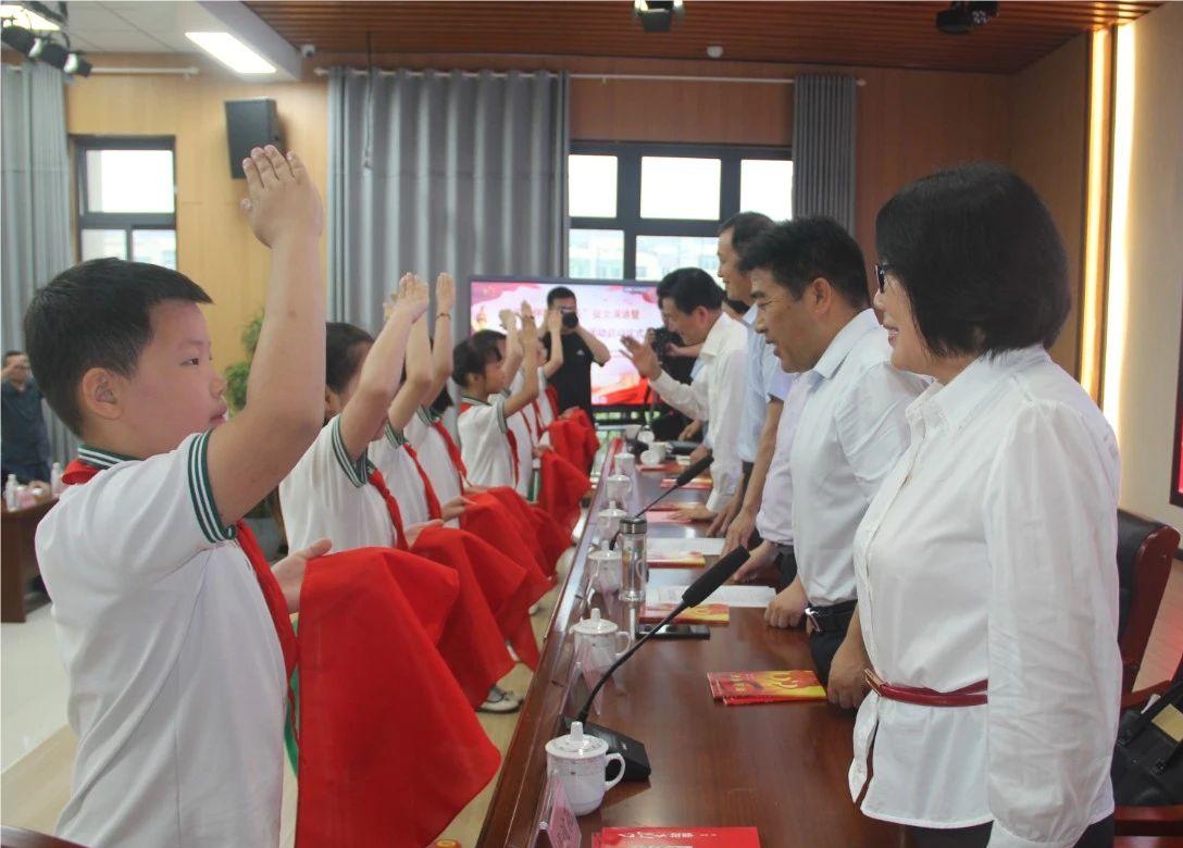 1717465429367555.jpg 池州市關(guān)工委啟動(dòng)“中華魂”主題教育2.jpg