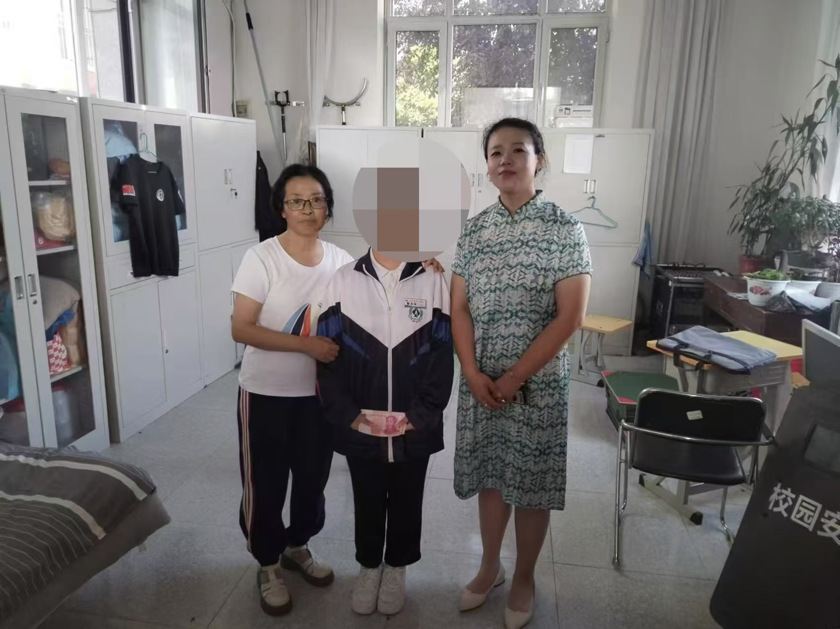 1725002309869611.jpg bc6ae16b6a408e5b01c06e393300c63.jpg