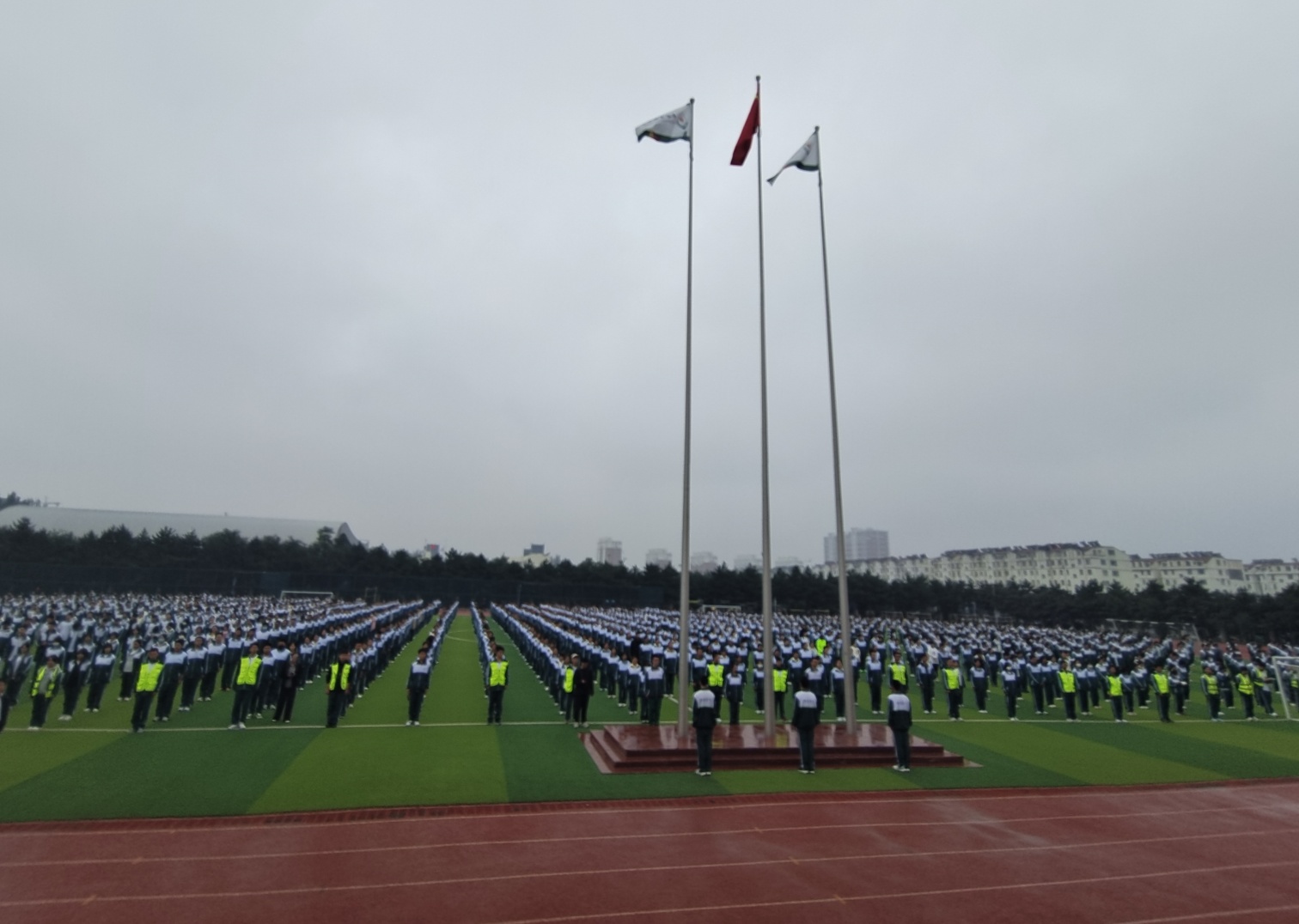 1726732371477528.jpg 元寶山區(qū)平煤高中國關(guān)工委9.18紀(jì)念活動照9pg_副本.jpg