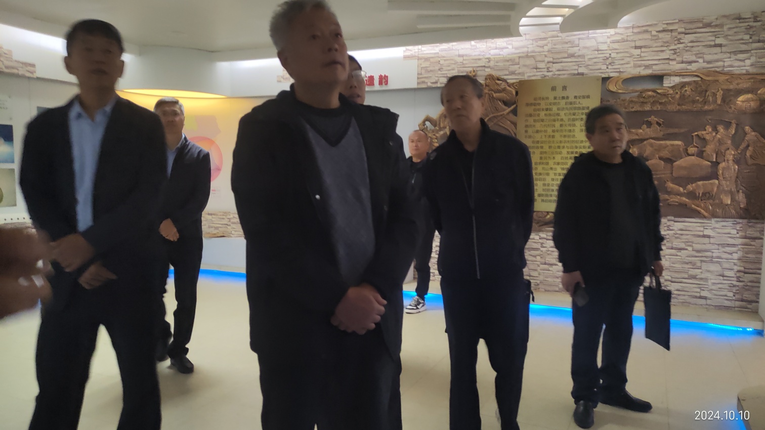 1728612890322601.jpg 赤峰市關工委領導視察元寶山區(qū)關工委工作照片24pg_副本.jpg