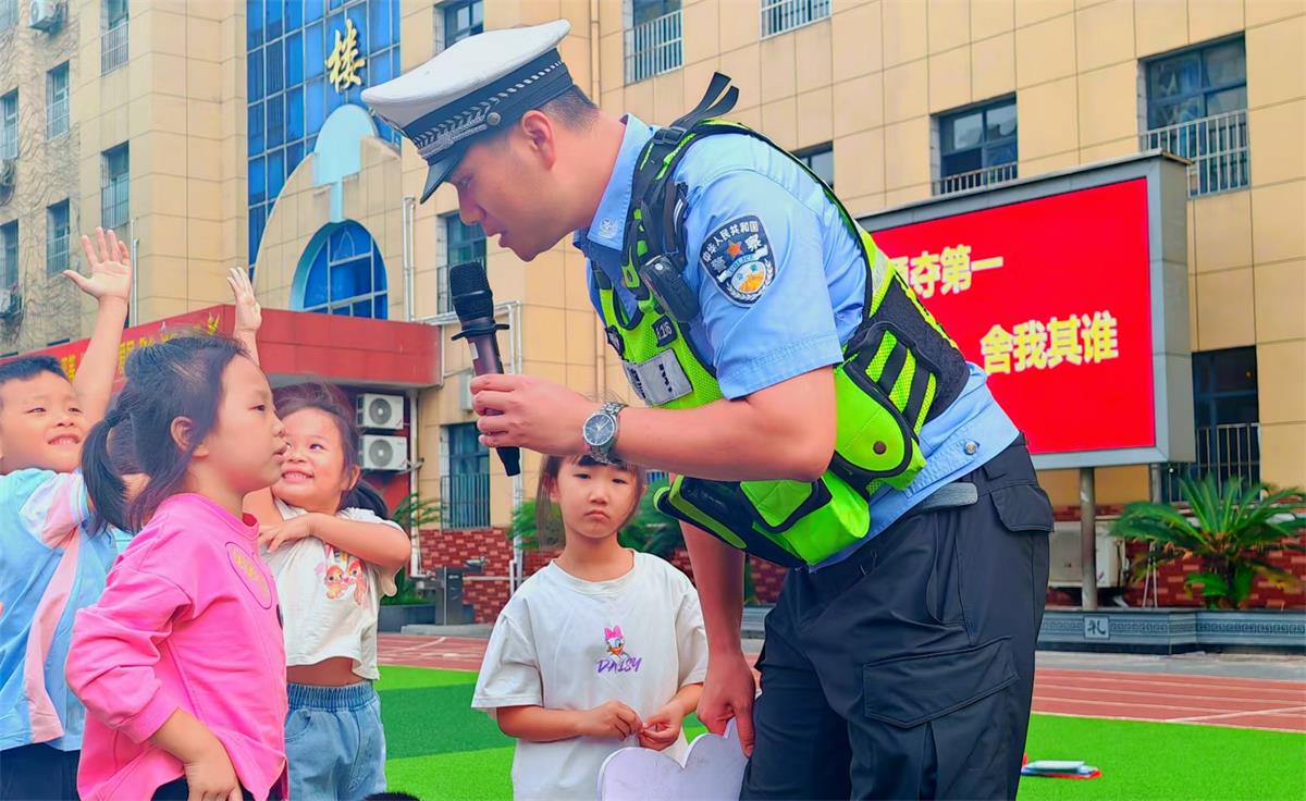 1729744602269560.jpg 51810b091f632f8597be186277c313f.jpg