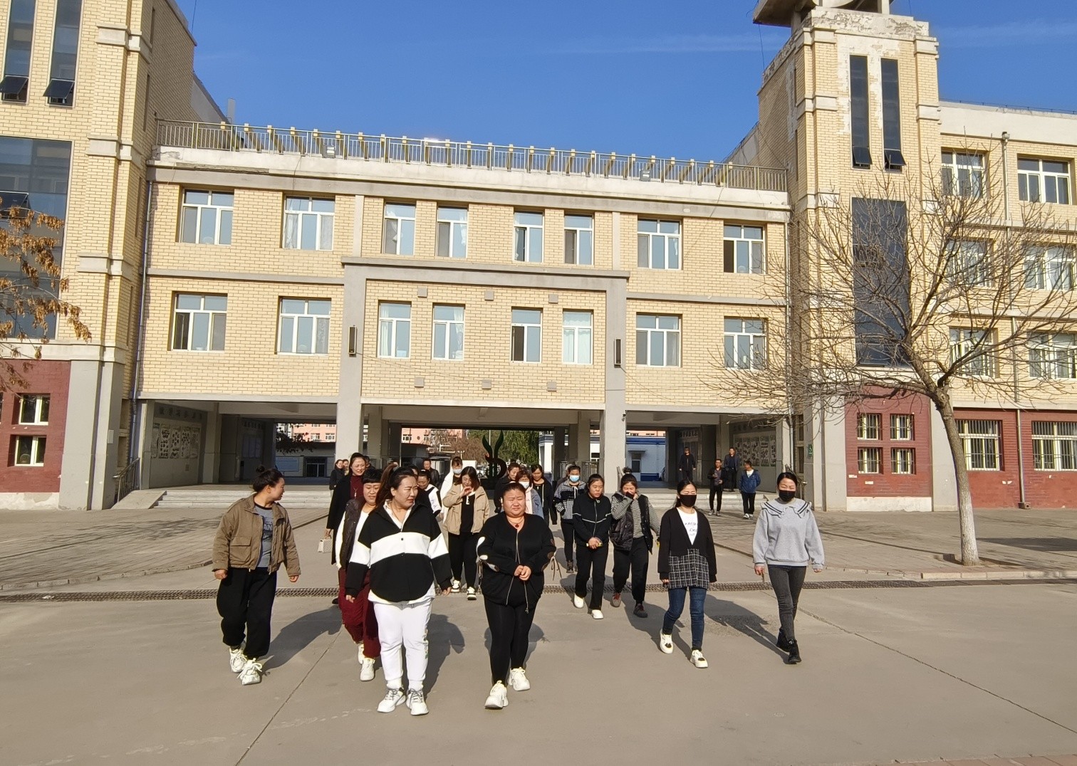 1730271314301224.jpg 元寶山區(qū)風(fēng)水溝小學(xué)關(guān)工委家長開放日活動(dòng)照片31pg_副本.jpg