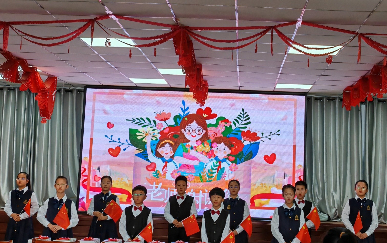 1732260325382571.jpg 元寶山區(qū)元寶山小學關工委經(jīng)典誦讀活動照片9_副本.jpg