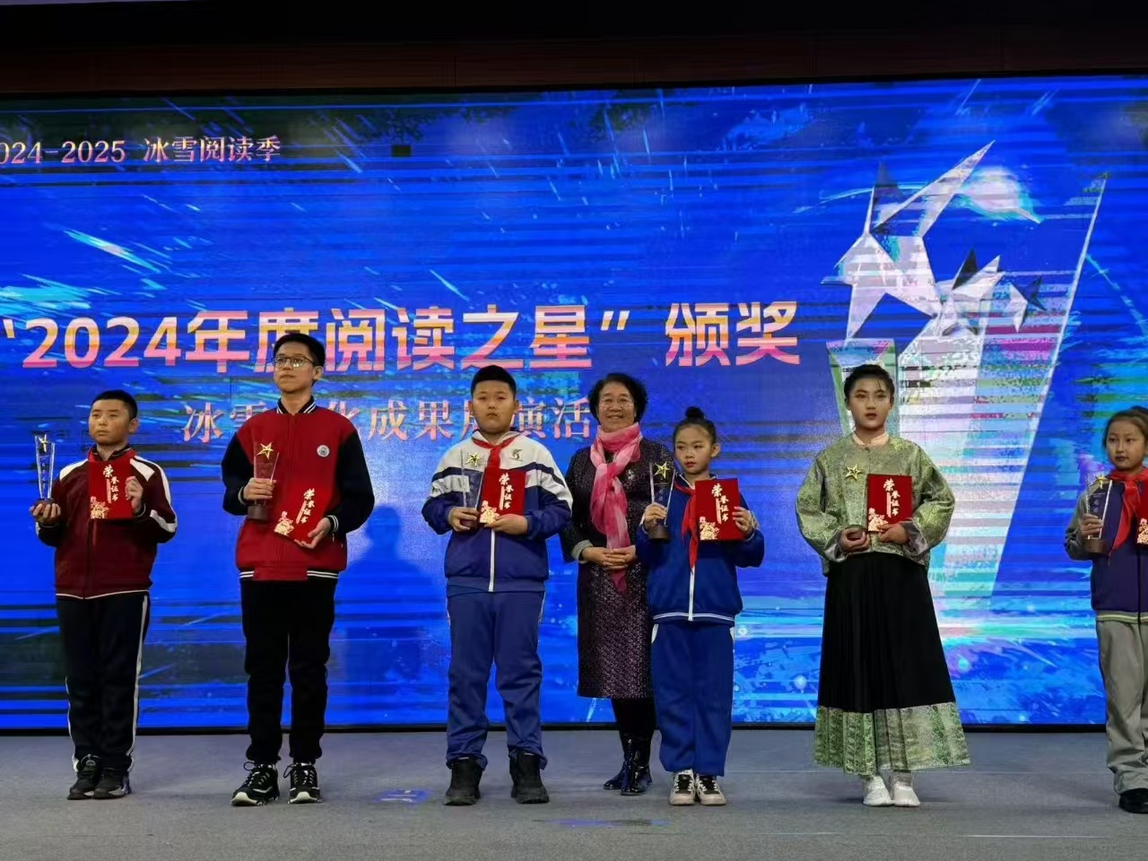 1736057693518509.jpg 9535e6e096e98981f21bbe070f73454.jpg