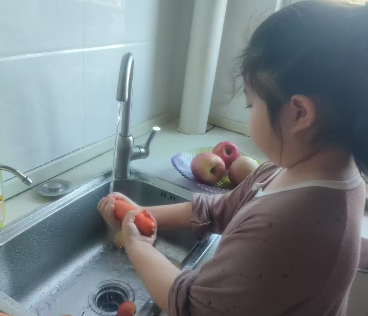 1740032978337648.jpg 元寶山區(qū)平礦二小關(guān)工委寒假勞動(dòng)教育和社會(huì)實(shí)踐活動(dòng)照片9.jpg