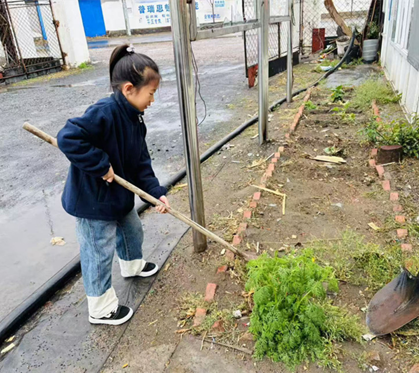 元寶山區(qū)山前學校關工委五月勞動系列活動照片4_副本.jpg
