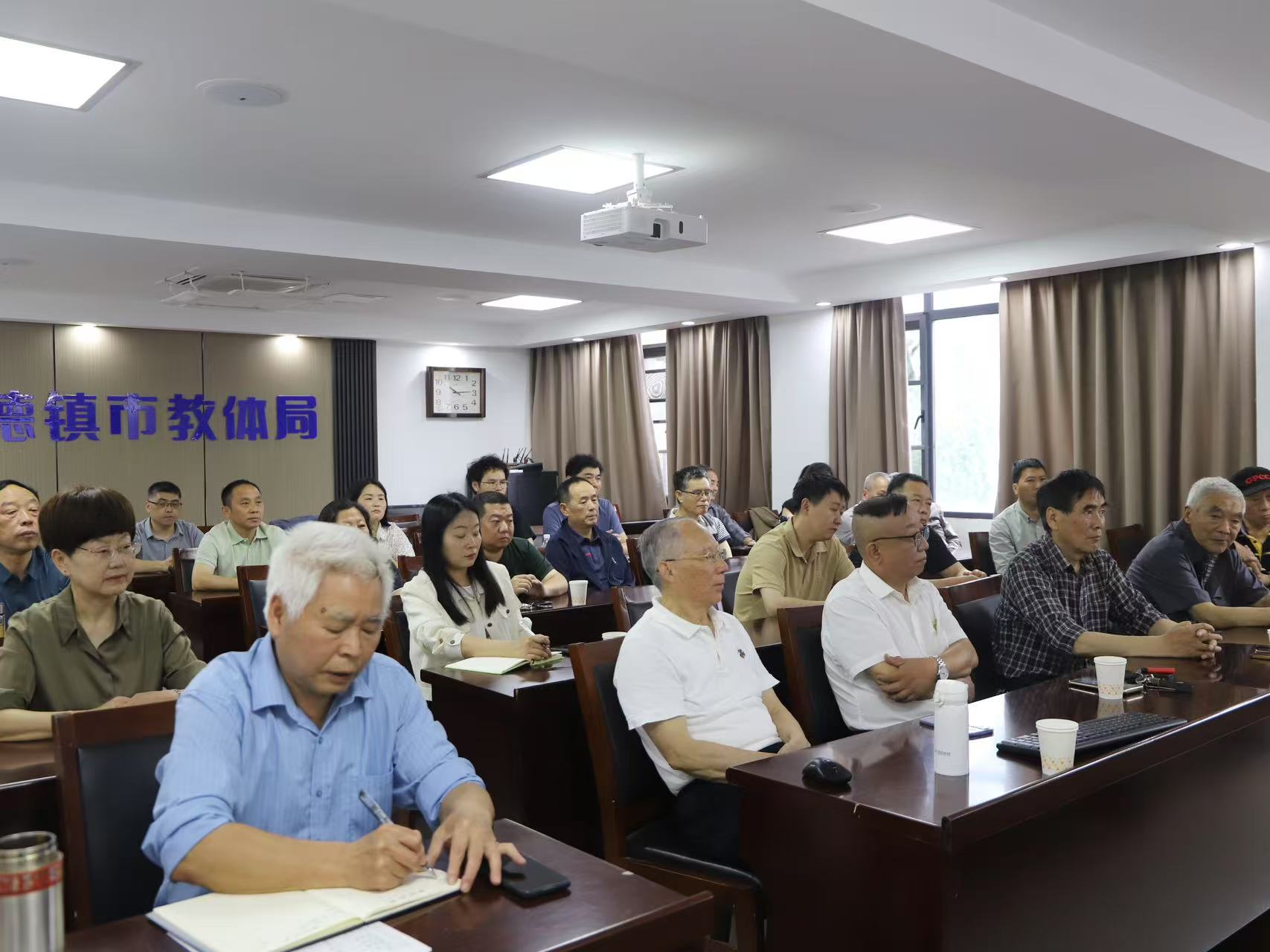 cb762cb9822dfaca3654c0c4397d60a.jpg