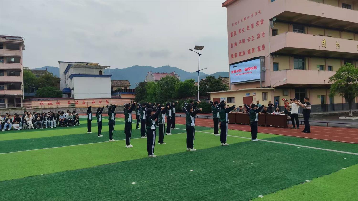 1747805447443562.jpg 534511524ab6bd33750aa6412ec6e57.jpg