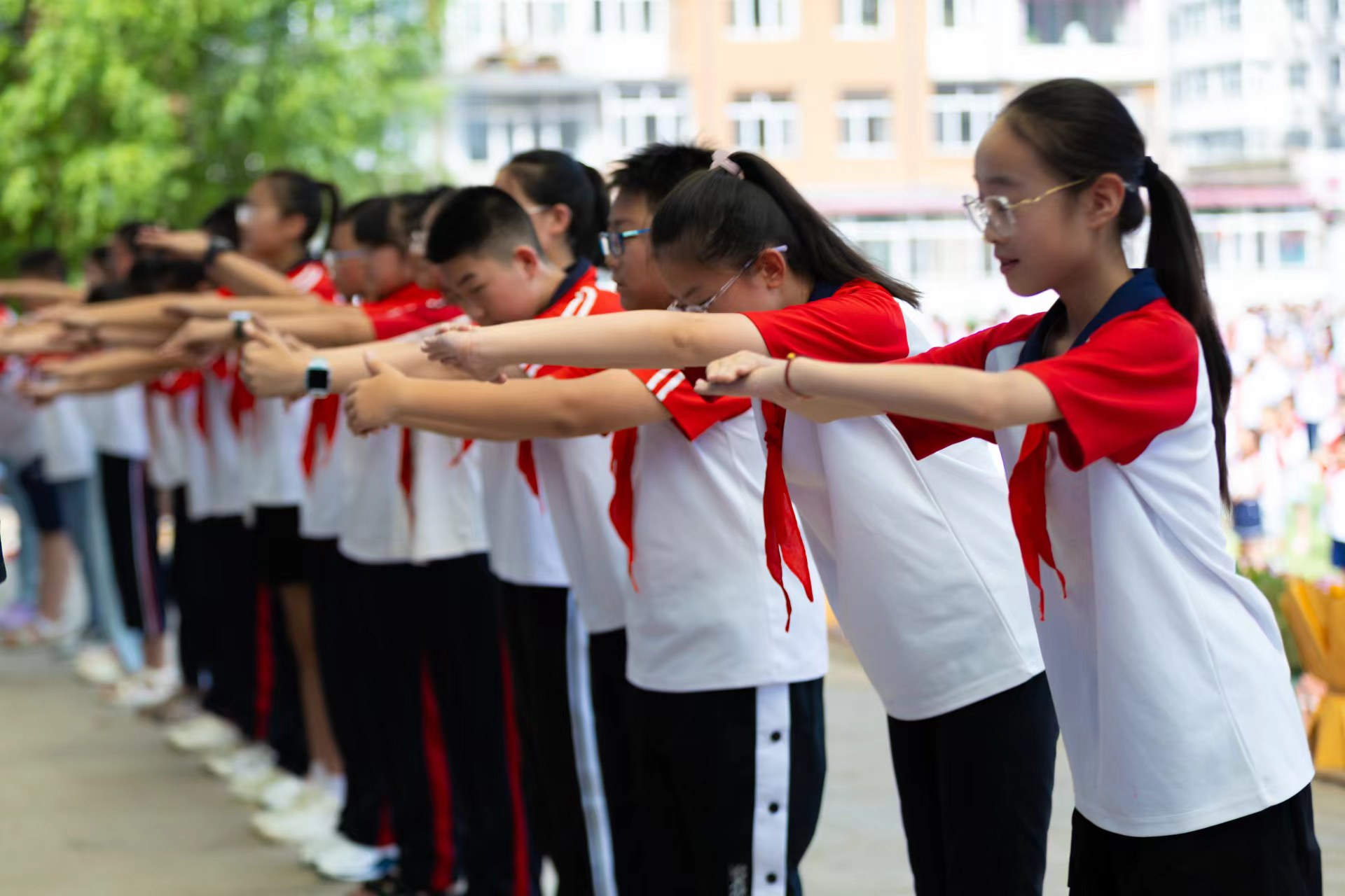 元寶山區(qū)平礦二小“多彩少年  逐夢(mèng)遠(yuǎn)航”畢業(yè)典禮活動(dòng)照片3.jpg