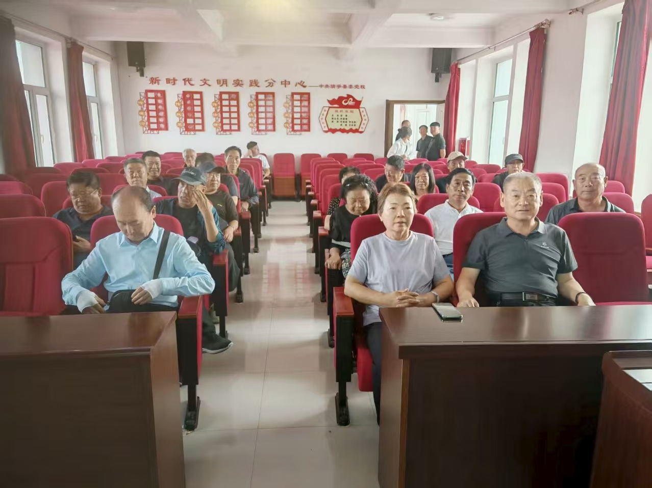 1752103209912921.jpg 5fe933867782abb6bfcd7316b65f642.jpg