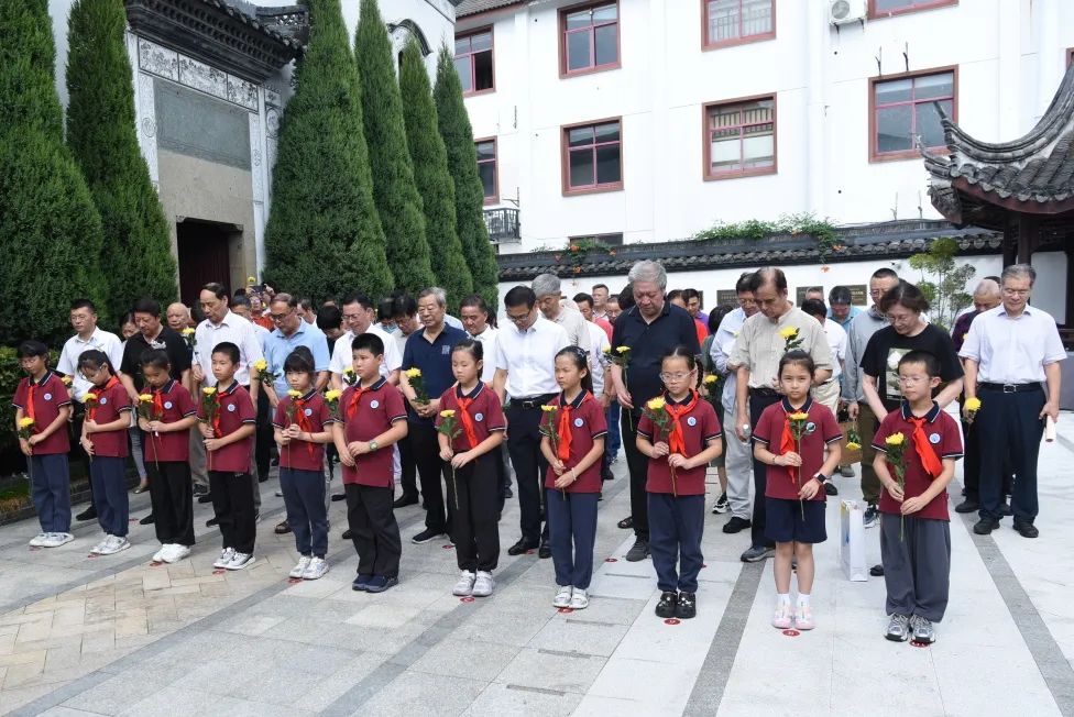 1755246313681639.jpeg 4.jpeg