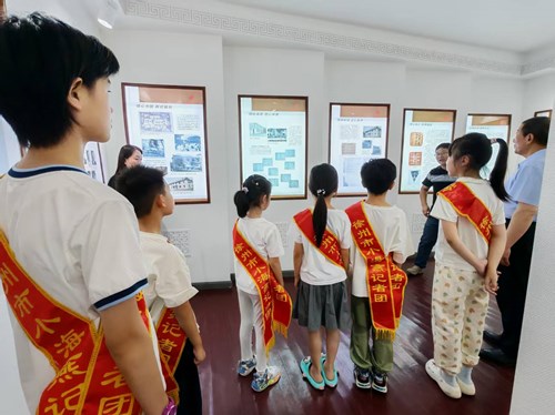 1755670295995611.jpg f7796a1e0267d860463f2a8183490d7_副本.jpg