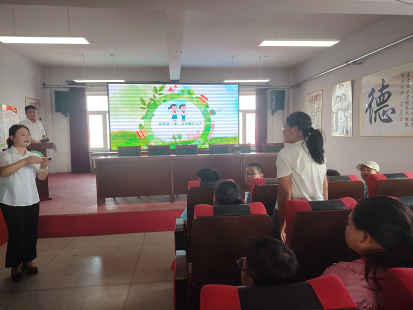 元寶山區(qū)平莊鎮(zhèn)開學(xué)法治第一課照片3_副本.jpg