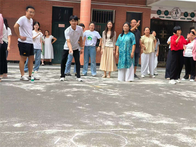 1758379615771086.jpg 4.jpg