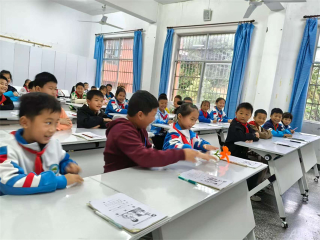 1758788883815764.jpg b.jpg