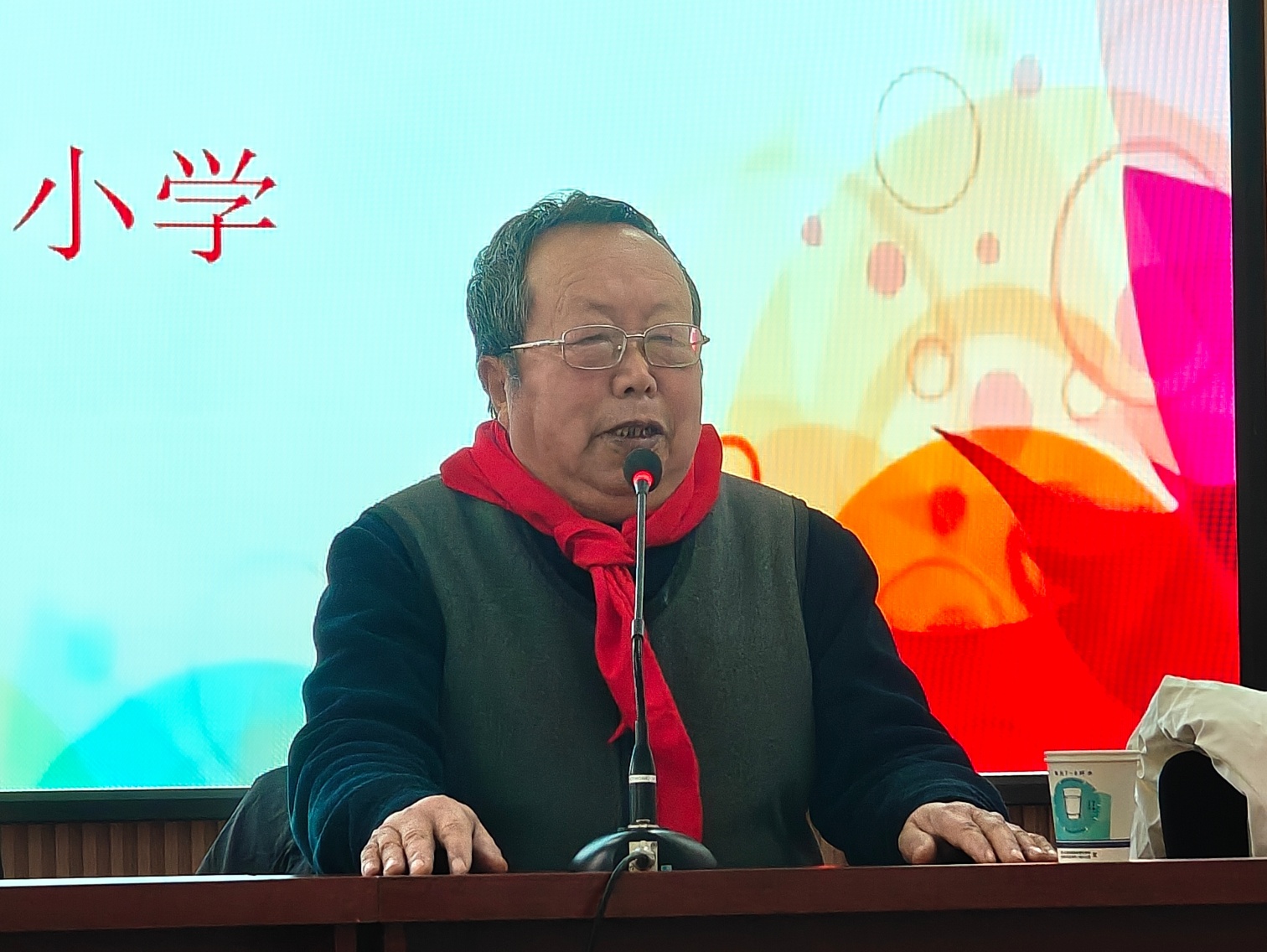 1765351469536244.jpg 五家小學(xué)“五老”進(jìn)校園活動照片1_副本.jpg