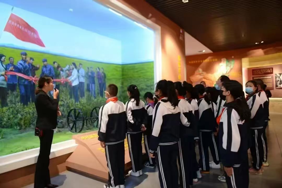 1767925988474201.jpg 8a85dcee5f06d49cbfa8025036c9ad49.jpg