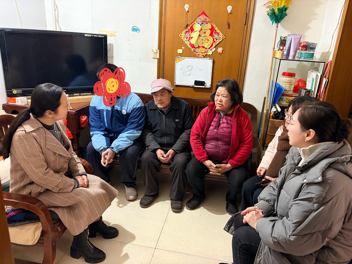 1769754014759393.jpg 【震澤鎮(zhèn)】砥定社區(qū):校社協(xié)同聚合力 聯(lián)合走訪暖人心.jpg