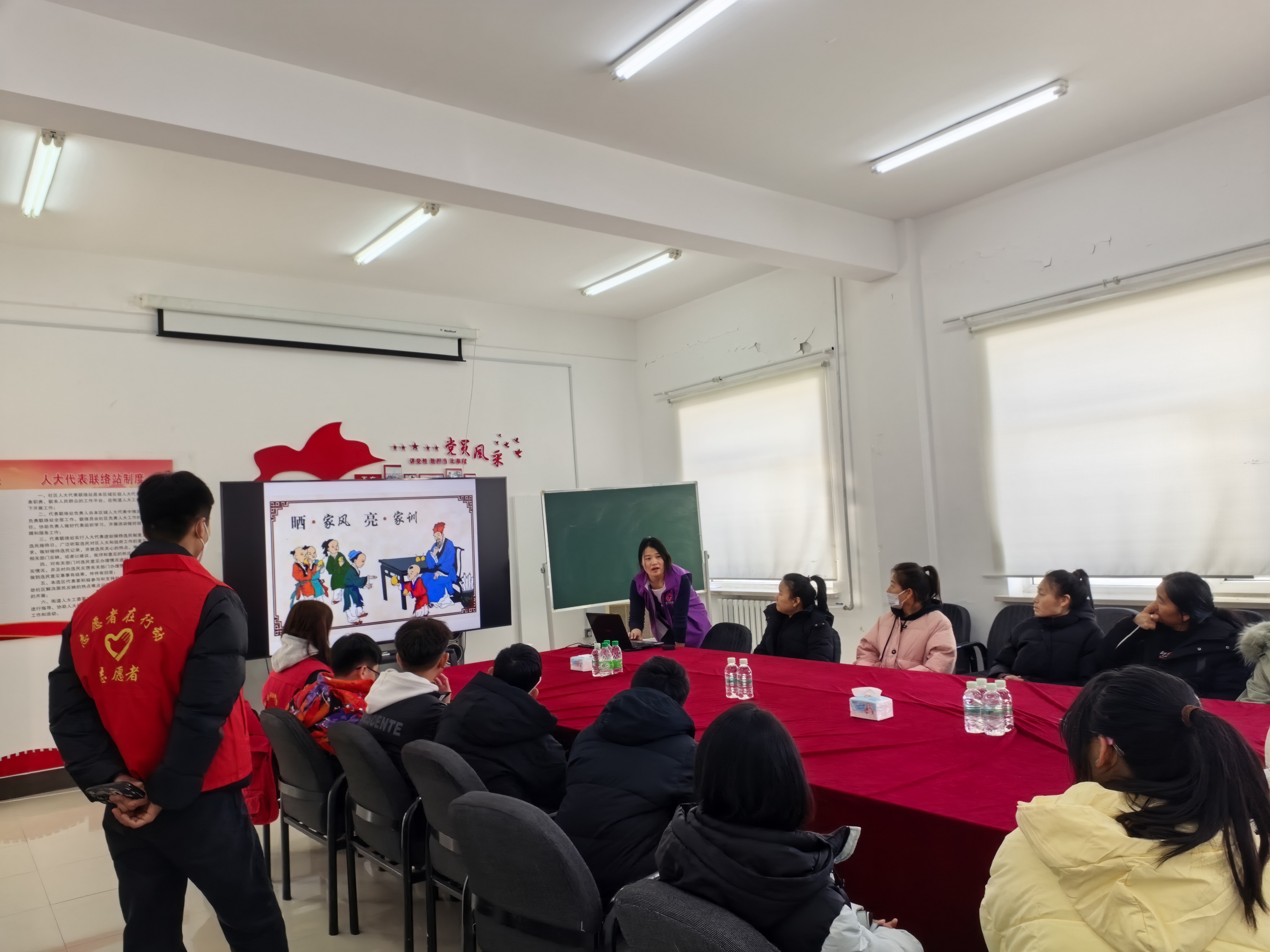 大慶市紅崗區(qū)杏南街道紅杏社區(qū)關(guān)工小組開(kāi)展“傳承優(yōu)良家風(fēng) 爭(zhēng)做時(shí)代新人”主題宣講活動(dòng).jpg